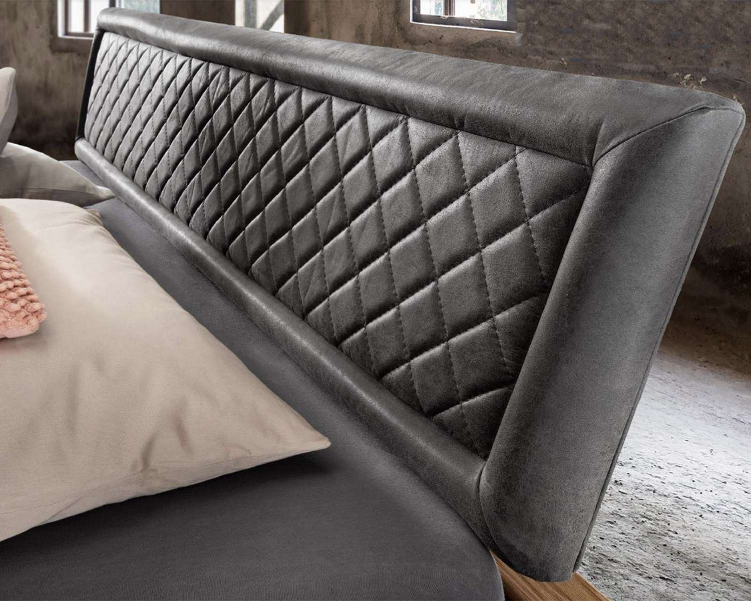 Detail lederlook hoofdbord