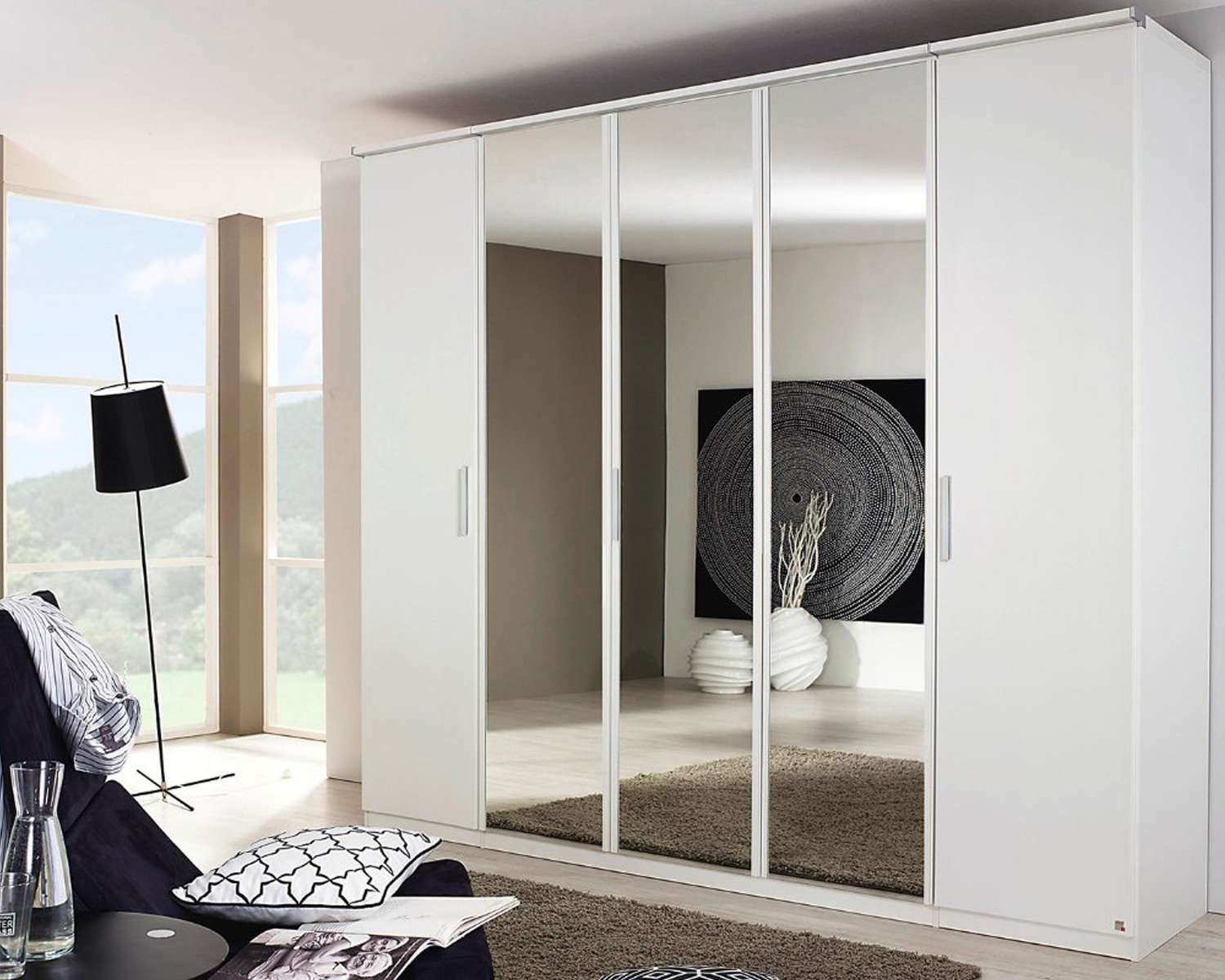 Draaideurkast Royal Modern met 3 spiegeldeuren Draaideurkast Royal Modern met 3 spiegeldeuren