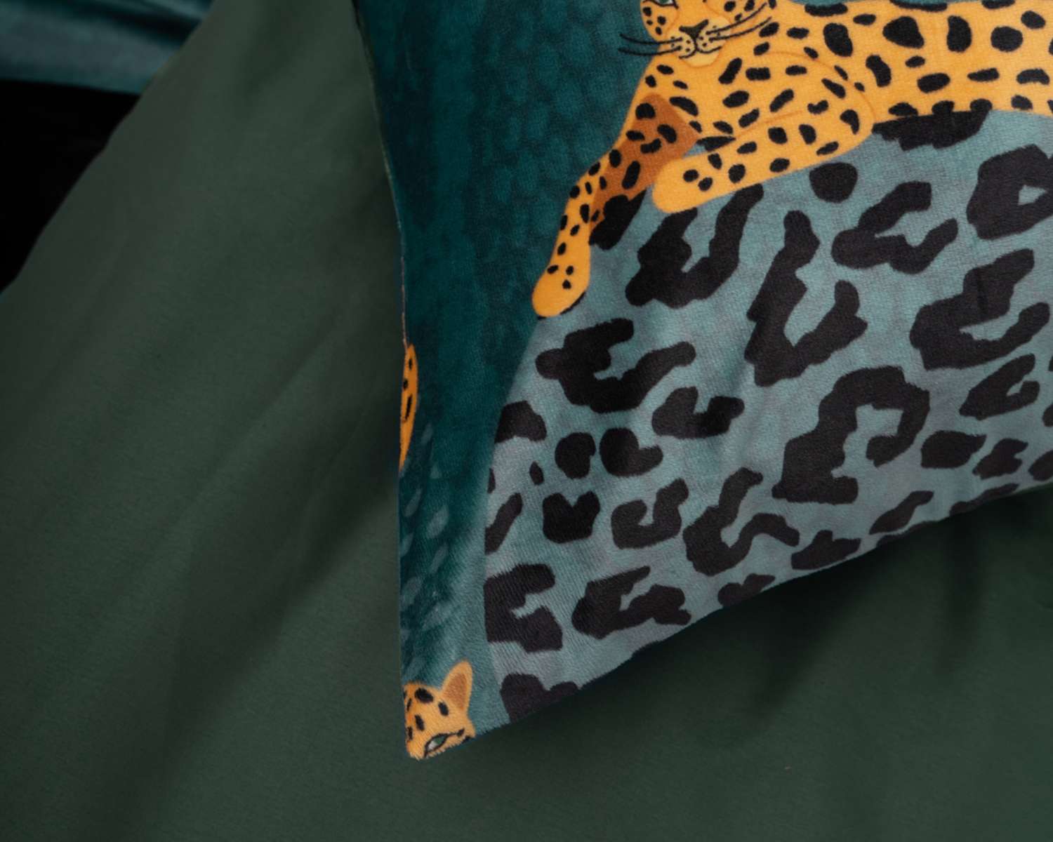 Detail kussensloop dekbedovertrek