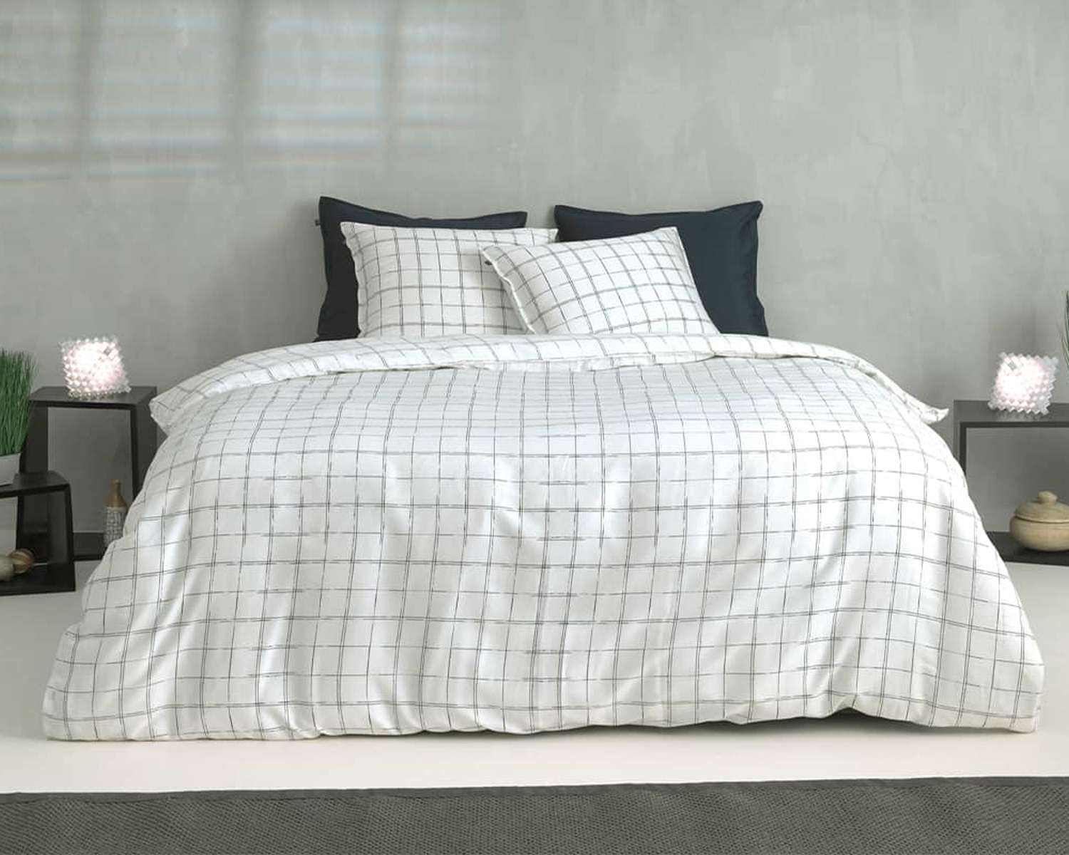 Dekbedovertrek ruiten hokjes op bed voeteneinde