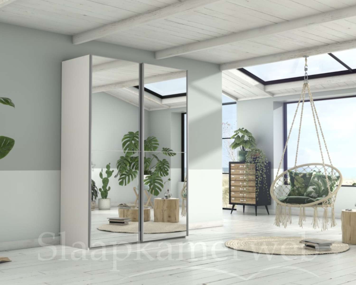 Zweefdeurkast 151cm breed x 217cm hoog room wit met spiegels in de opruiming